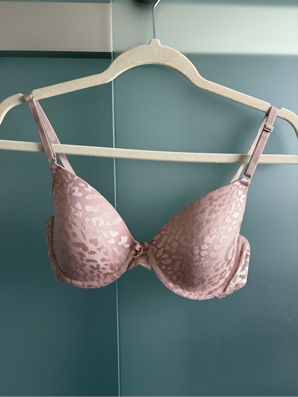 Maidenform Pink Lace T-Shirt Bra with Subtle Animal Jacquard